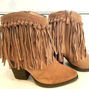 Very volatile cupid fringe leather ankle boots 7